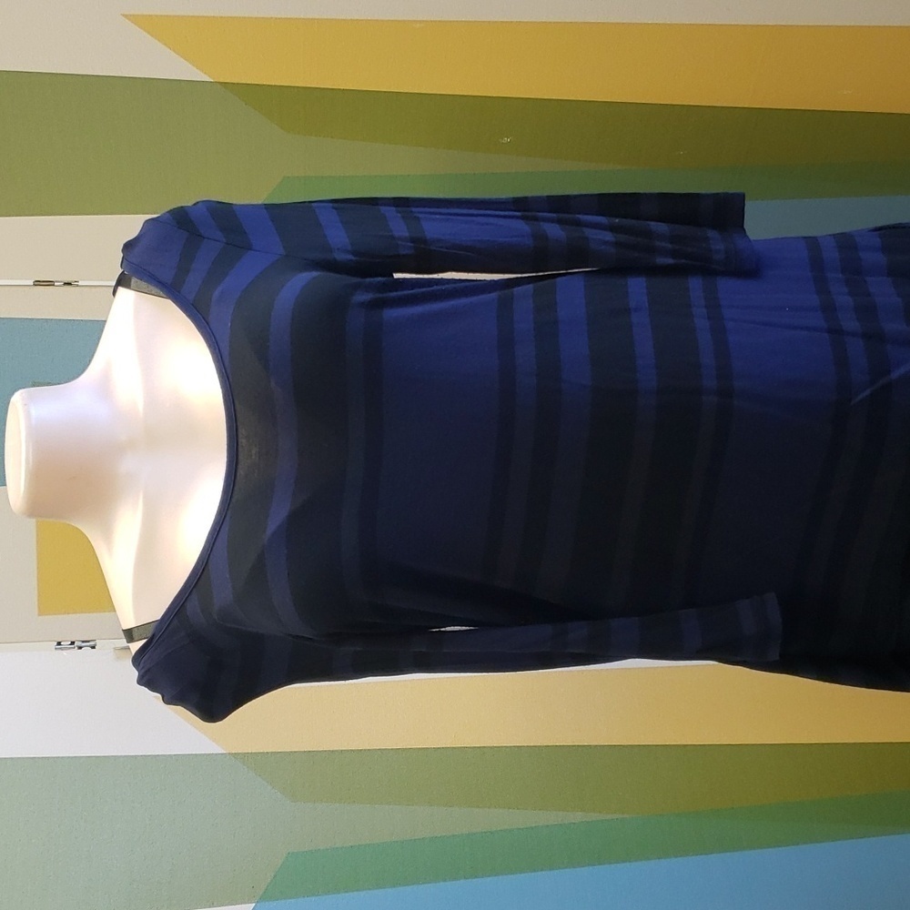 MERCER & Madison Stripped Long Sleeve - Picture 2 of 8
